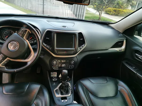 Jeep Cherokee 3.2 Longitude
