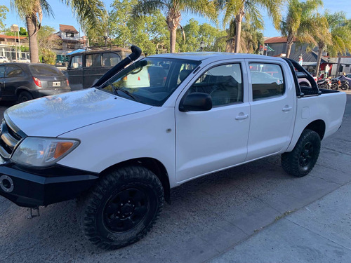 Toyota Hilux 2.5 Dx Pack Cab Doble 4x4 (2009)