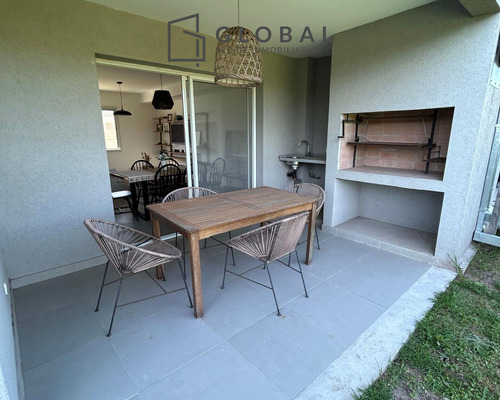 Casa En Venta En Complejo Mul Familiar Decs Tortugas
