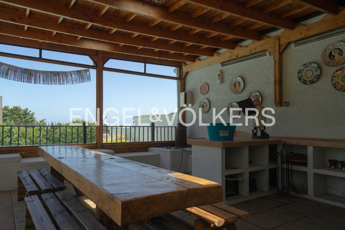 Estupenda Casa En Pinares