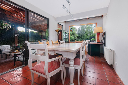 Casa San Carlos Apoquindo, Ideal Familias, 5d/3b/ Serv