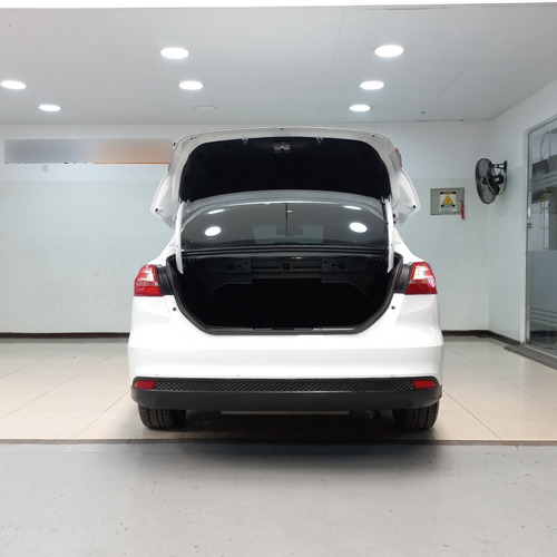 Imagen 9 de 20 de Ford Focus S 1,6l Mt N 4p