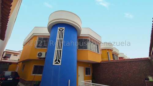 Imagen 1 de 14 de Townhouse En Venta La Morita I Maracay 22-13268 Wjo