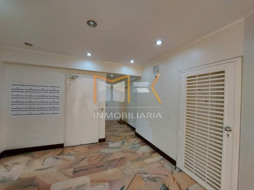 Imagen 2 de 14 de Apartamento En Zona Exclusiva De Carrizal, Urb Llano Alto / Mk Inmobiliaria Johnny C.