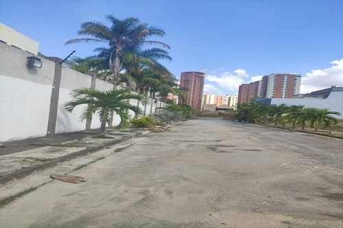 Imagen 2 de 16 de Venta De Terreno En Mañongo, Detras De Lidohotel,133219 Mp