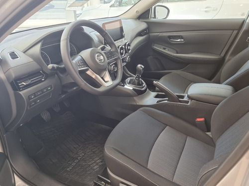 Imagen 9 de 15 de Nissan Sentra Advance Mt 2.0