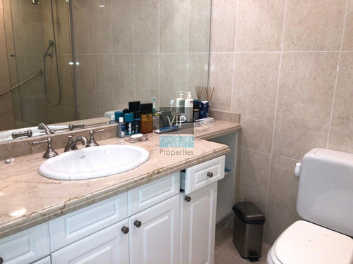 Imagen 12 de 16 de Vendo Hermoso Departamento En Importante Torre De 3 Suites - Punta Del Este Mansa