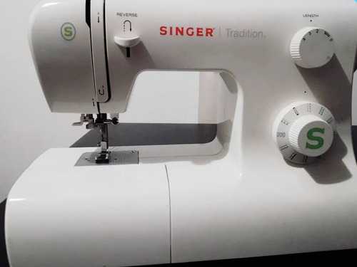 Maquina De Coser Singer Tradition 2273