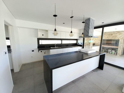 Imagen 10 de 26 de Casa - Canning (ezeiza)