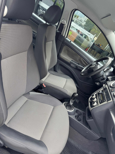 Volkswagen Voyage 1.6 Comfortline 101cv