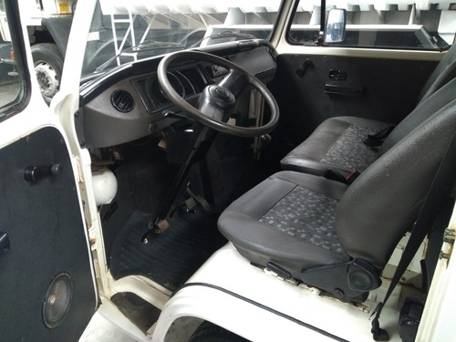 Volkswagen Kombi 1.4 Standard Total Flex 3p