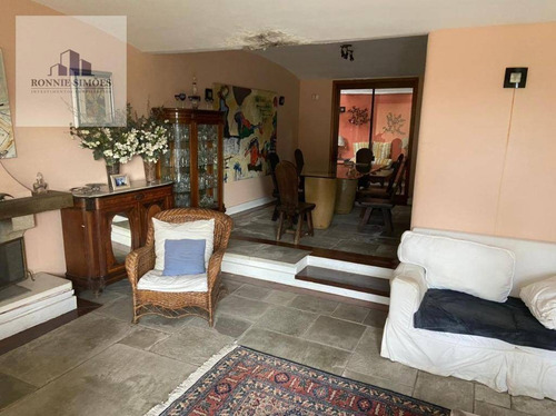 Sobrado À Venda No Jardim Guedala, Butantã Com 5 Dormitórios, Piscina, Churrasqueira, 4 Vagas Na Garagem, Suite Com Varanda, 600 M², São Paulo. - So0329