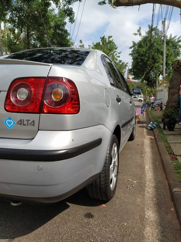 Volkswagen Polo Sedan