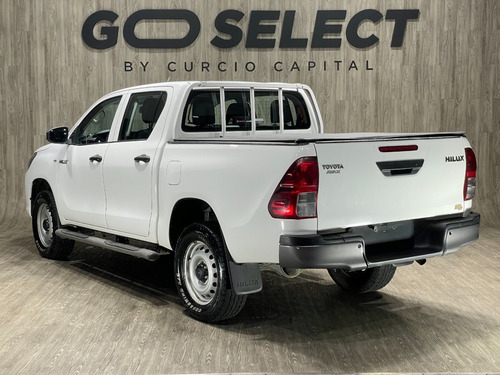 Imagen 5 de 12 de Toyota Hilux Dx 4x2 Diesel 2018 Blanco Muy Buen Estado