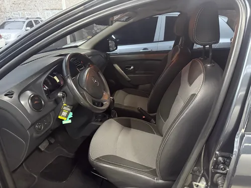 Renault Logan 1.6 Privilege / Intens