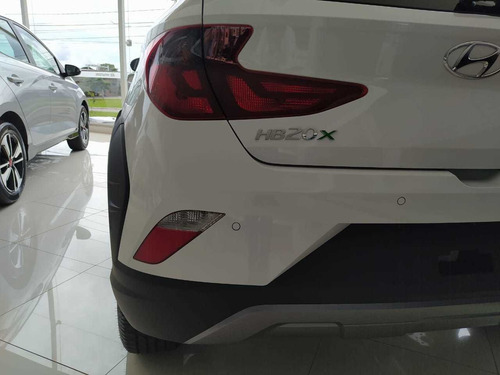 Imagem 8 de 14 de Hyundai Hb20x Diamond 1.6 (aut) (flex)