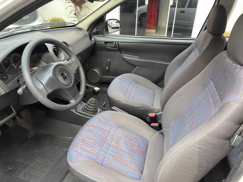 Imagem 13 de 15 de Chevrolet Celta 1.0 Mpfi Life 8v Flex 2p Manual
