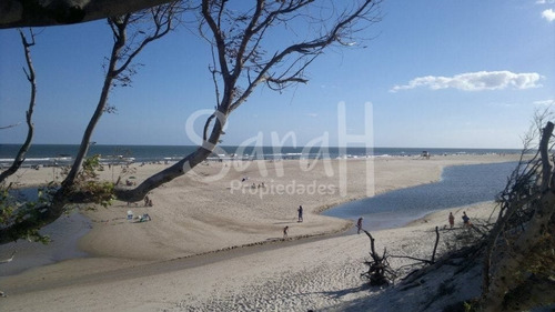 Venta De Terreno, Parque Del Plata Sur A 3 De La Playa, Calle Asfaltada, Nivelado Y Cercado