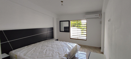 Imagen 13 de 16 de Vendo Hermosa Quinta En Colinas De Santa Mónica0424-2524093