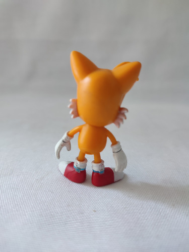 Tails Con Detalle Knuckles Sonic The Hedgehog Sega Jazware (Usado)