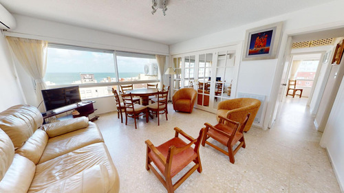 Apartamento En  Punta Del Este - Peninsula. 3 Dormitorios, 2 Baños Y Garaje