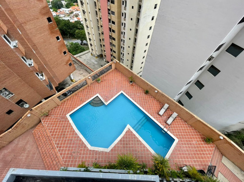 Imagen 24 de 24 de Apartamento En El Parral De 207 Mtrs