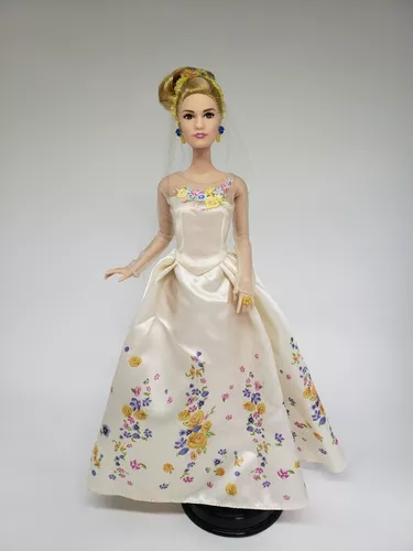 Boneca Barbie Cinderela Vestido De Noiva Disney