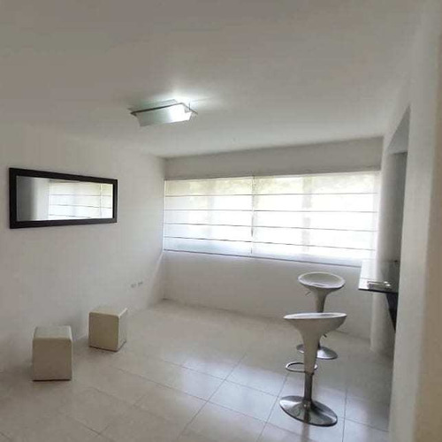 Imagen 8 de 12 de Apto. En Alquiler Urb. La Trigaleña Valencia 0412-8887550