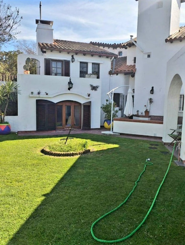 Imagen 2 de 14 de Muy Linda Casa En Aranjuez Cc