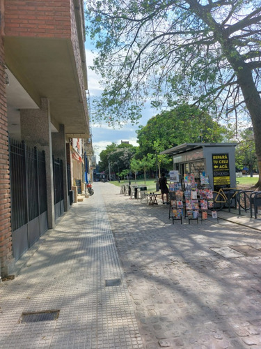 Local Comercial En Plaza Del Soldado