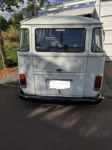 Volkswagen Kombi Versão 9 Lugares 1.6