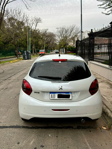 Peugeot 208 1.6 Allure