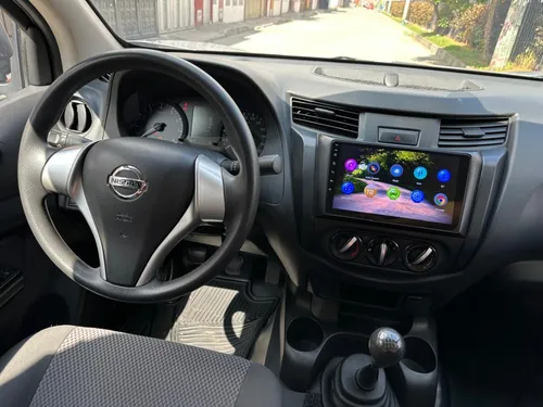 Nissan Np300 Frontier 2.5 Mt 4x2 Estaca