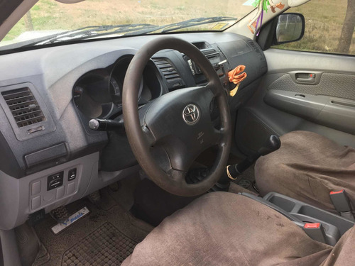 Imagen 5 de 8 de Toyota Hilux 2008 3.0 I Sr Cab Doble 4x2 Doble Airbag