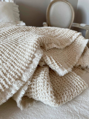 Imagen 3 de 9 de Manta Pie De Cama Greta Wafle De Algodón 180cm