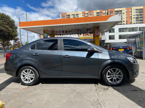 Chevrolet Sonic 1.6 Lt 4 p