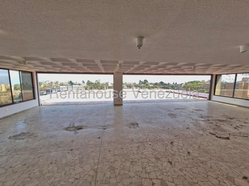 Paseo Vip Vende Espacioso Penthouse Ubc Alto Hatillo