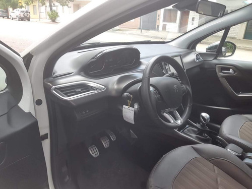 Peugeot 2008 1.6 Thp Sport 2017 (no Permuto)
