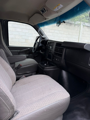 Chevrolet Express 6.0ls C 15 Pas At