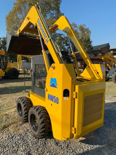Imagen 11 de 15 de Minicargadora 50hp - Sinomach Nw50 - Cabina Cerrada Y Aa