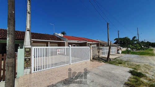 Imagem 3 de 15 de Casa Com Piscina Em Santa Terezinha - 2221ip-1