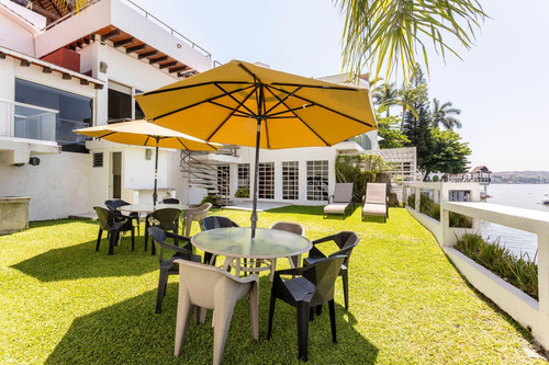 Casa A Orilla Del Lago De Tequesquitengo