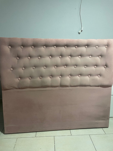 Respaldo De Cama Capitone Rosa Viejo (Usado)