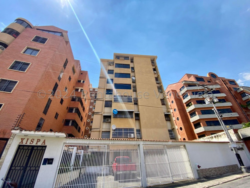 Vendo Apartamento En Urbanización El Bosque (edificio Xispa), Código 24-21860 Cm
