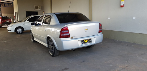 Chevrolet Astra 2.0 Mpfi Cd Sedan 8v Gasolina 4p Manual