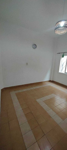 Alquiler De Casa En Isidro Casanova, La Matanza