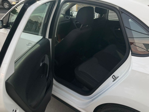 Imagen 4 de 12 de Volkswagen Vento 2020 1.6 Confortline At