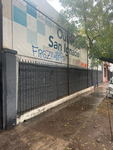Galpon Con Oficinas En Pleno Centro De Santiago. San Ignacio