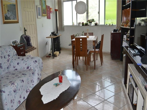 Imagem 1 de 8 de Guarujá - Praia Das Pitangueiras - Apartamento Com 02 Dormitórios - Ap2450 - 34709129