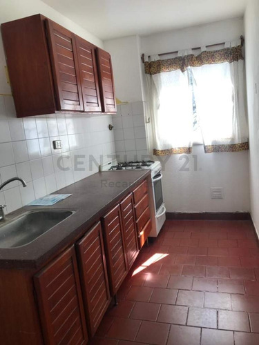 Departamento De 4 Ambientes A La Calle Zona Constitución Id 15319